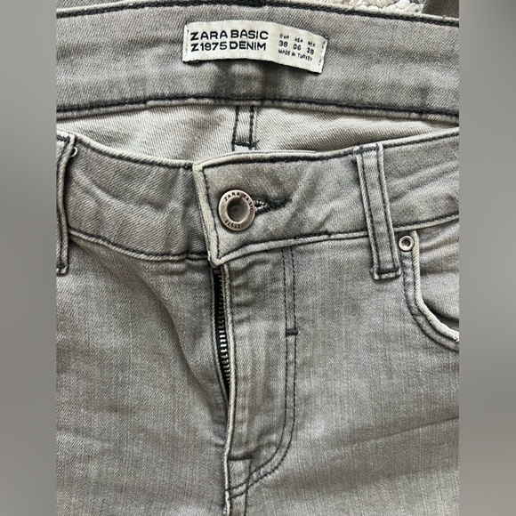 🌸🌸Zara Basic| Floral Gray Skinny Jeans Size 6USA - Picture 9 of 11